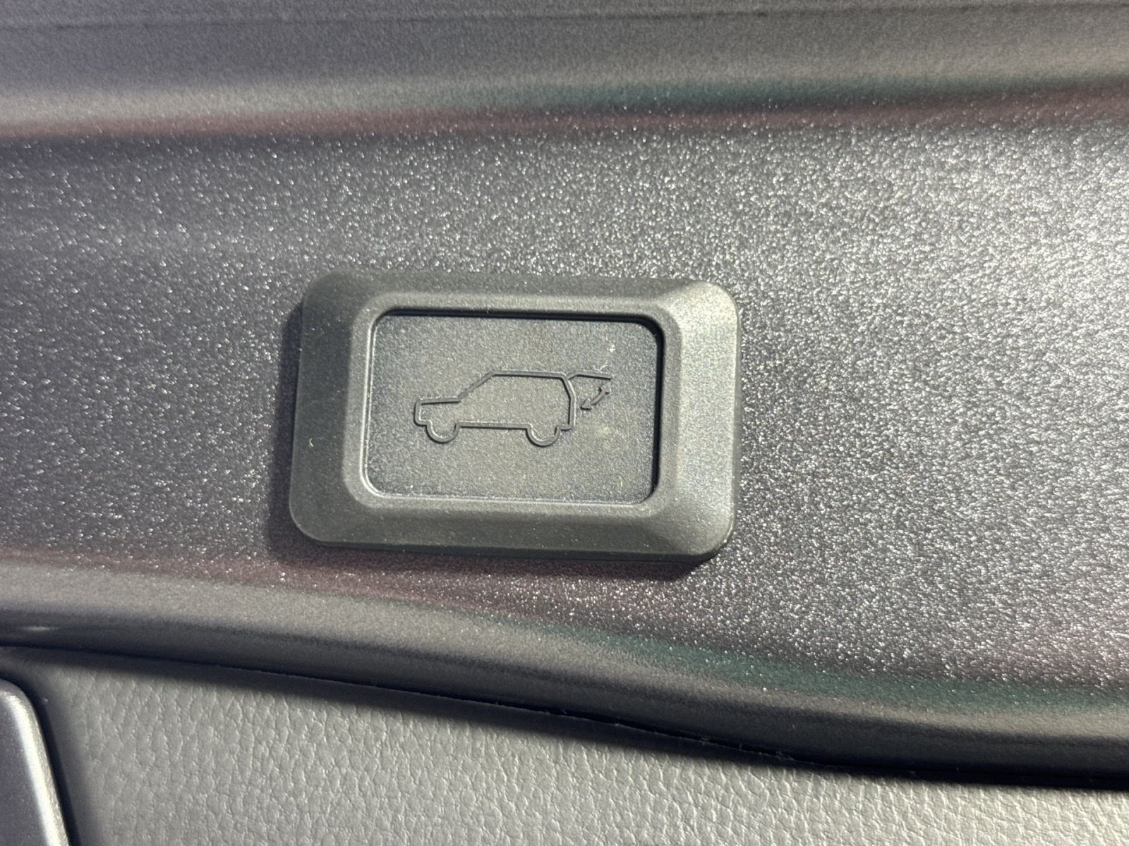 Used 2024 Toyota RAV4 XLE Premium w/ Weather Package AWD/4WD image 39