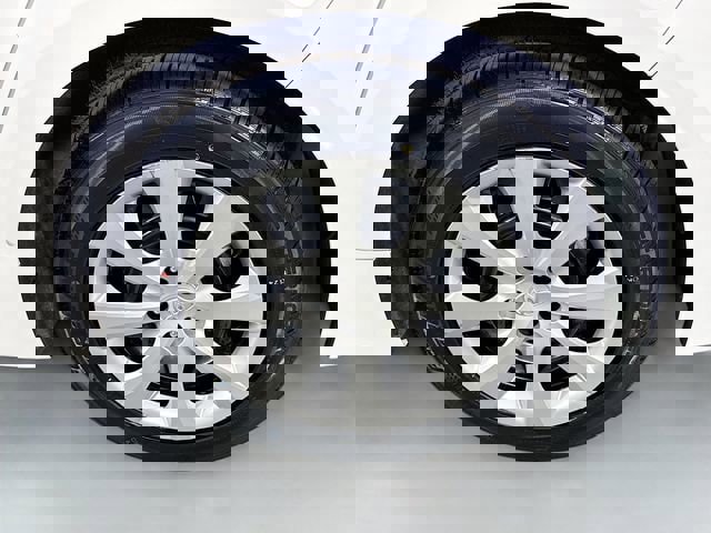 Certified 2024 Toyota Corolla LE image 28