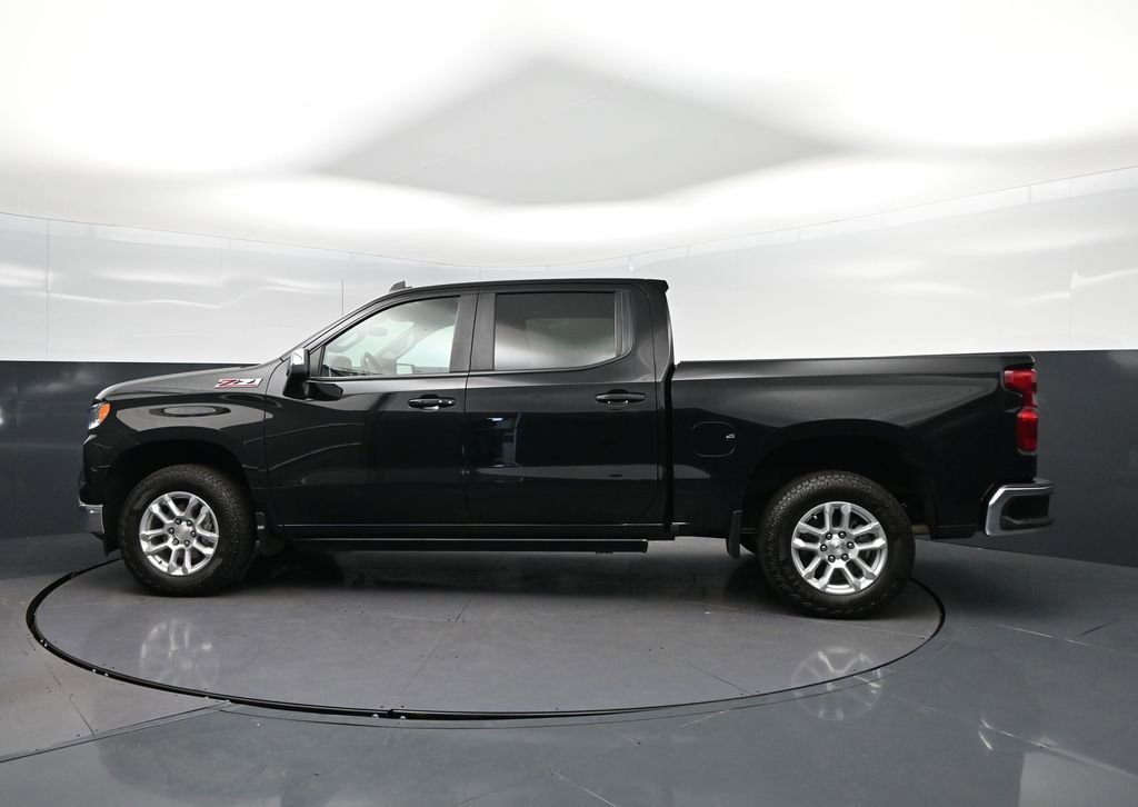 Used 2024 Chevrolet Silverado 1500 LT AWD/4WD image 4