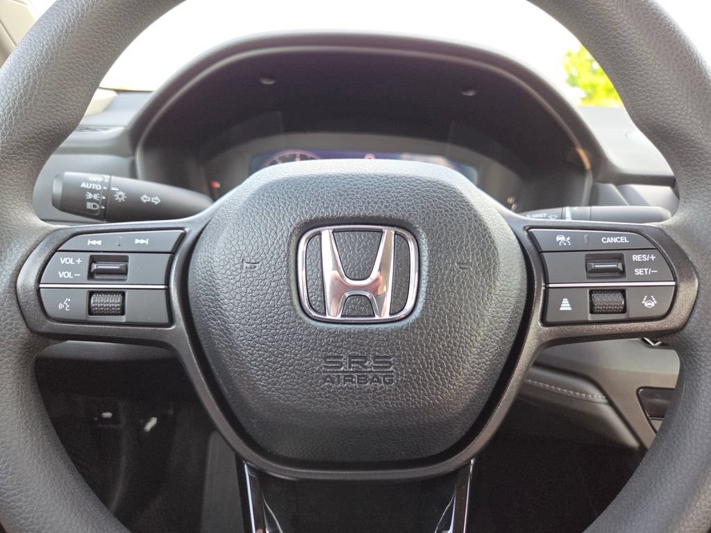 Certified 2025 Honda Accord LX image 27