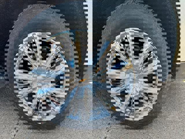 Used 2021 Chevrolet Suburban High Country image 7