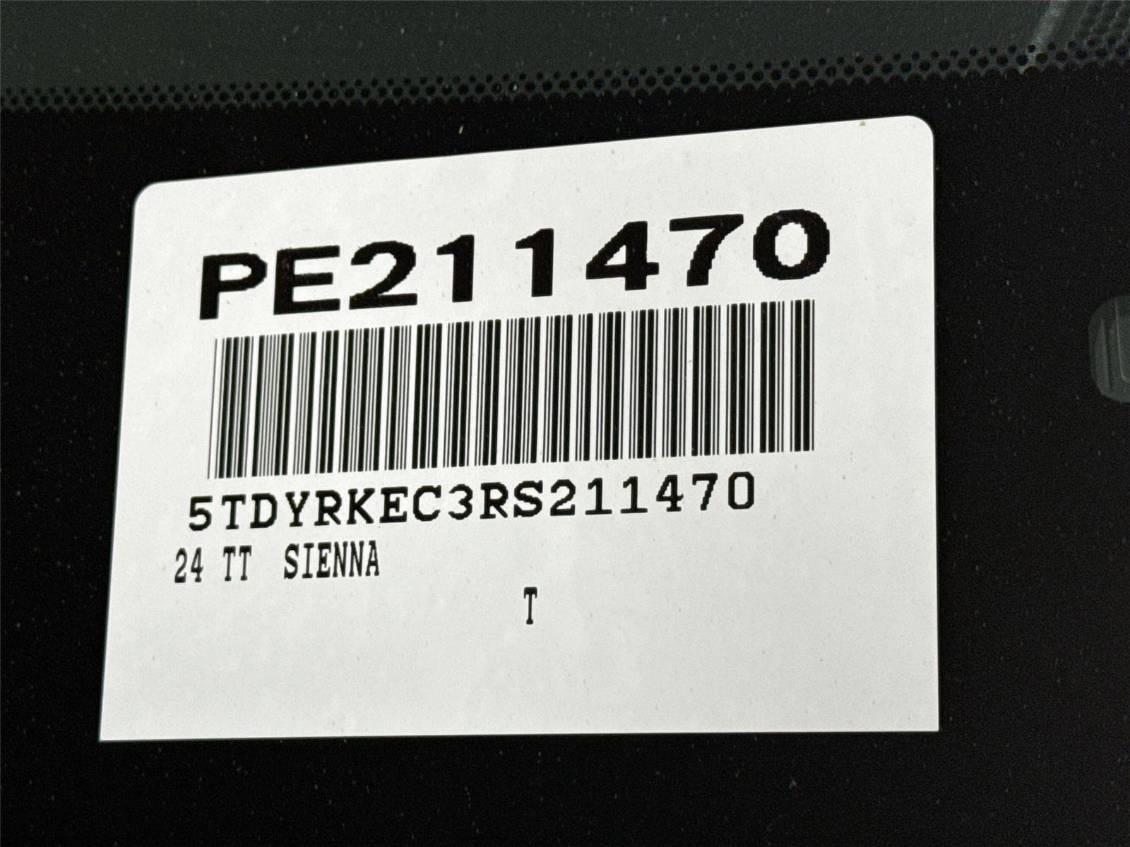 Certified 2024 Toyota Sienna XLE FWD image 43