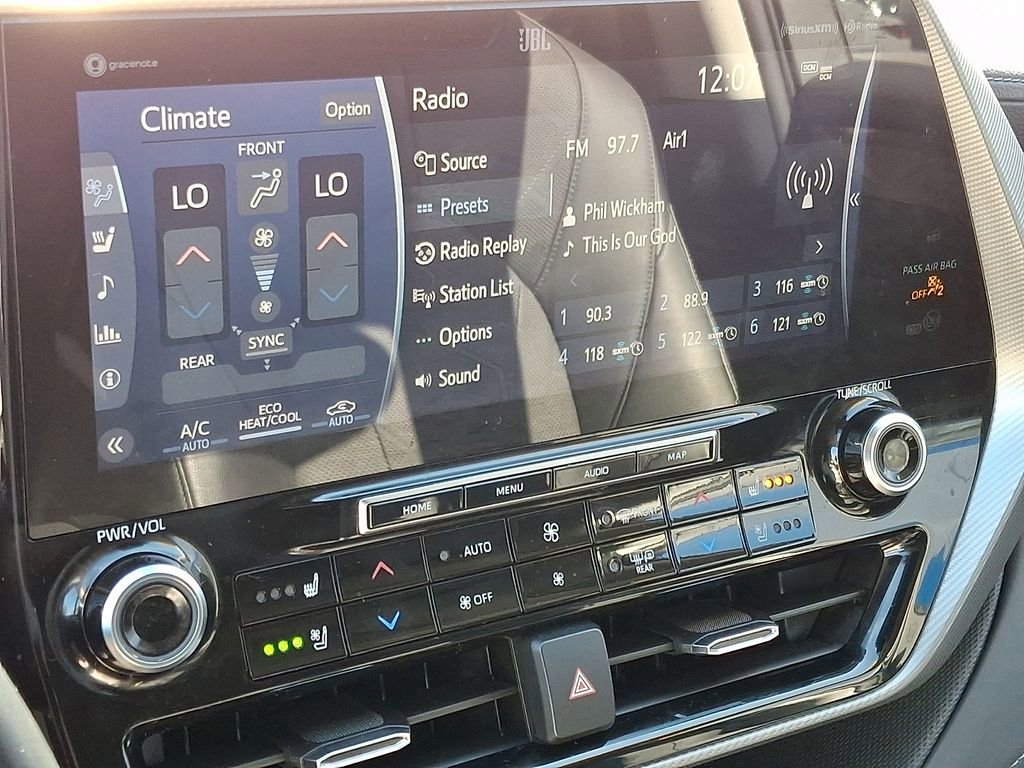 Used 2022 Toyota Highlander Platinum image 19