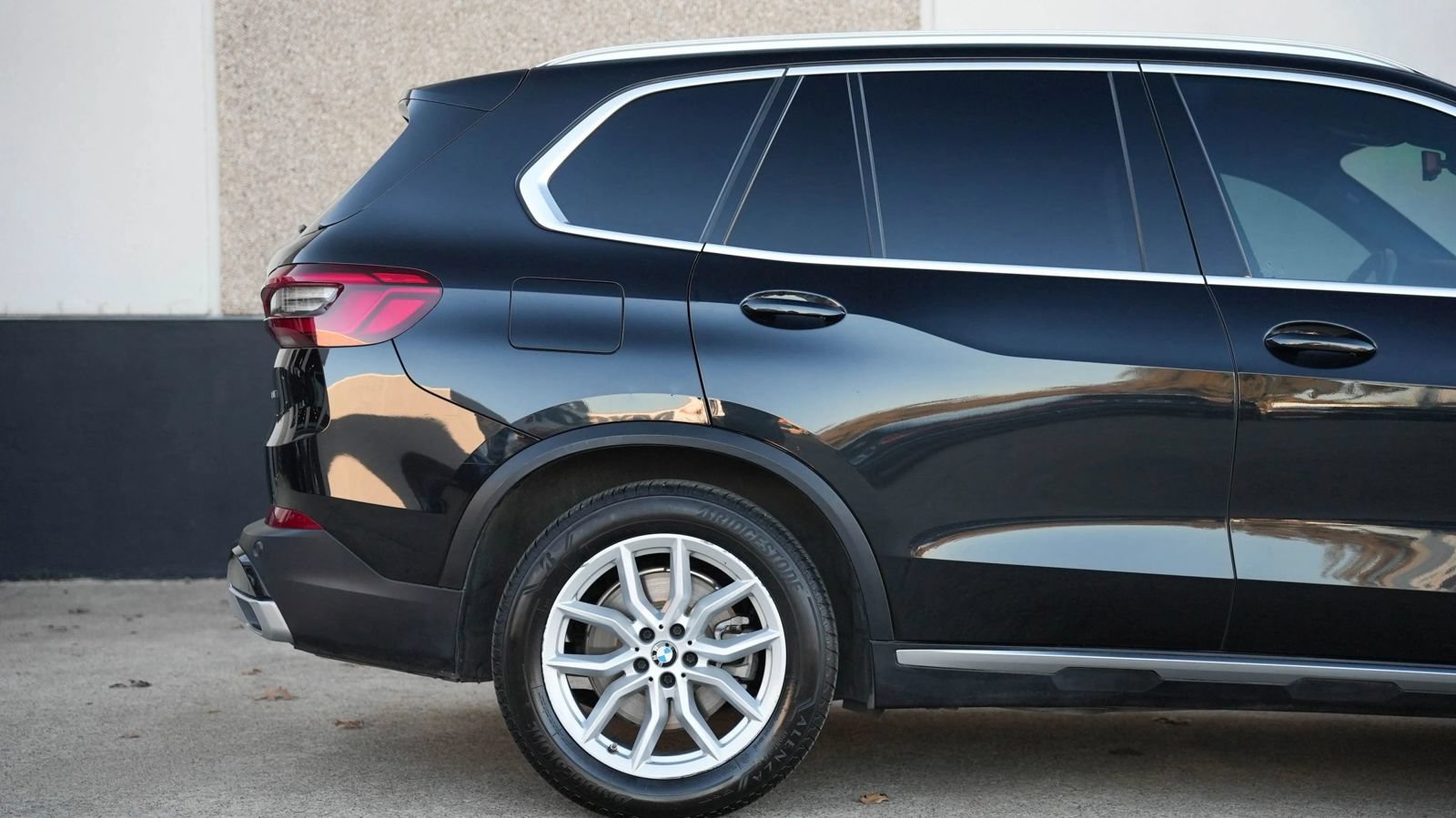 Used 2019 BMW X5 xDrive40i w/ Convenience Package AWD/4WD image 6