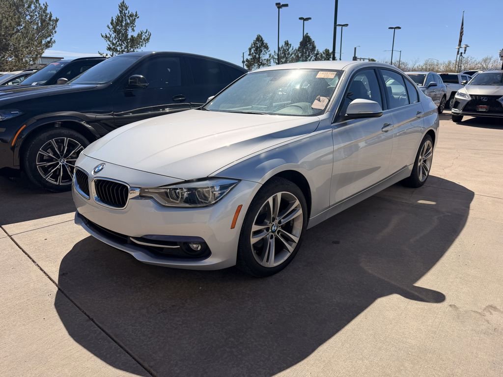 Used 2018 BMW 330i xDrive Sedan image 2