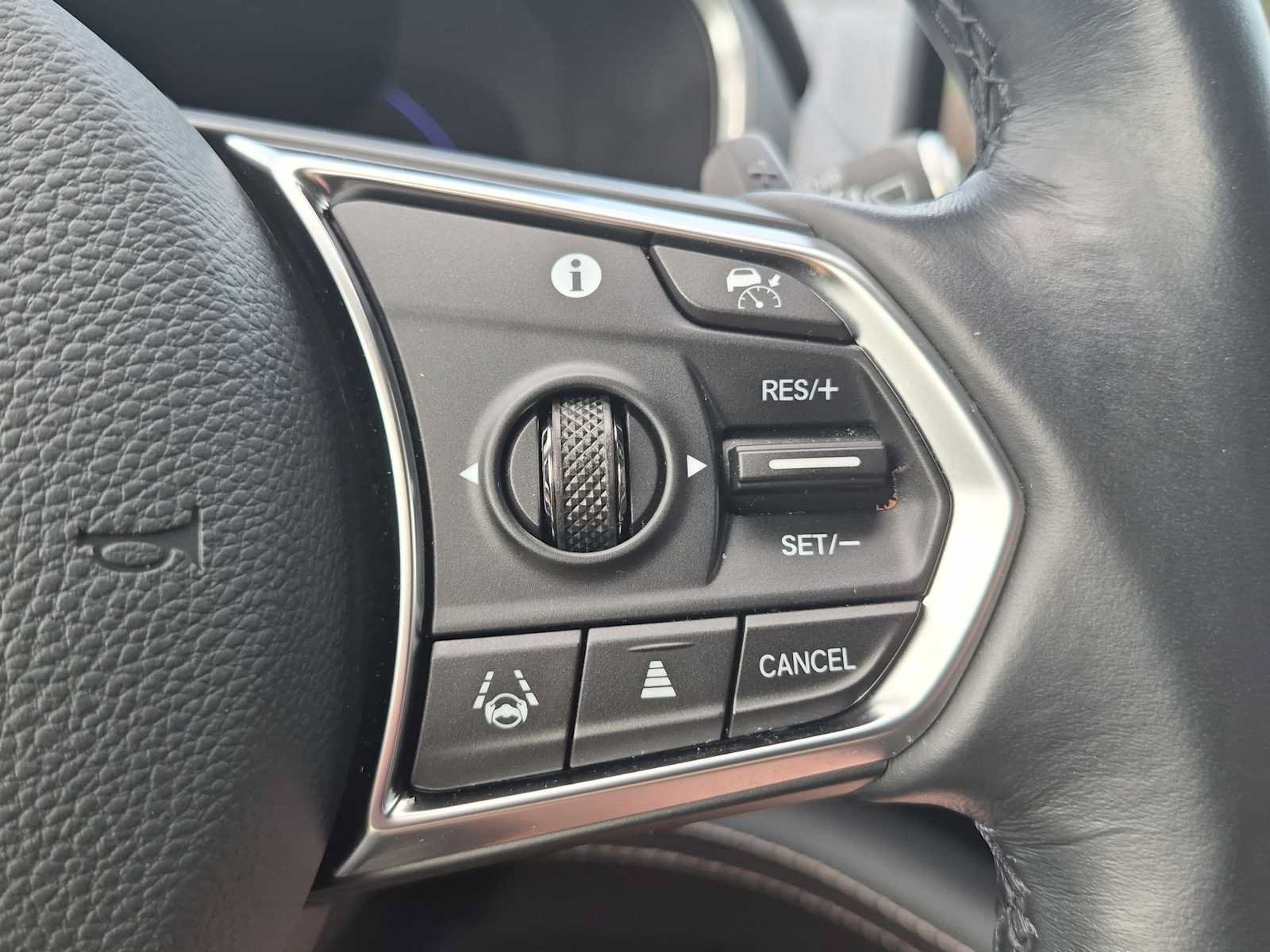 Used 2023 Acura MDX w/ Advance Package AWD/4WD image 27