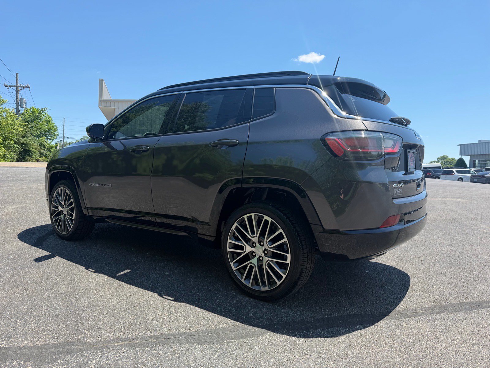 Used 2023 Jeep Compass Limited w/ Elite Group AWD/4WD image 13