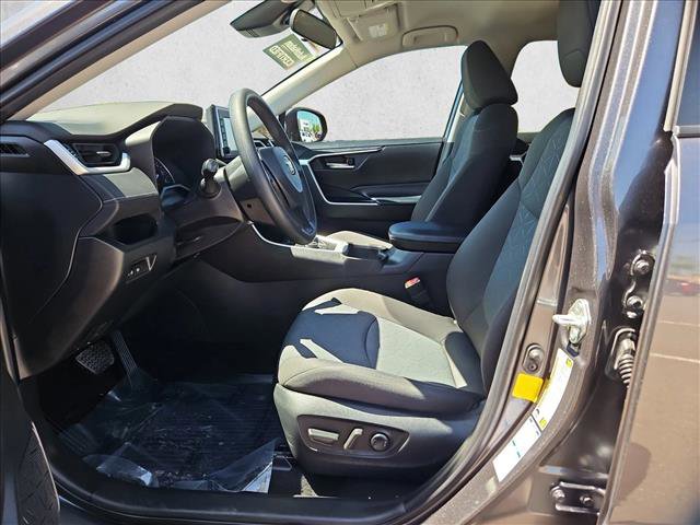 Used 2022 Toyota RAV4 XLE AWD/4WD image 16