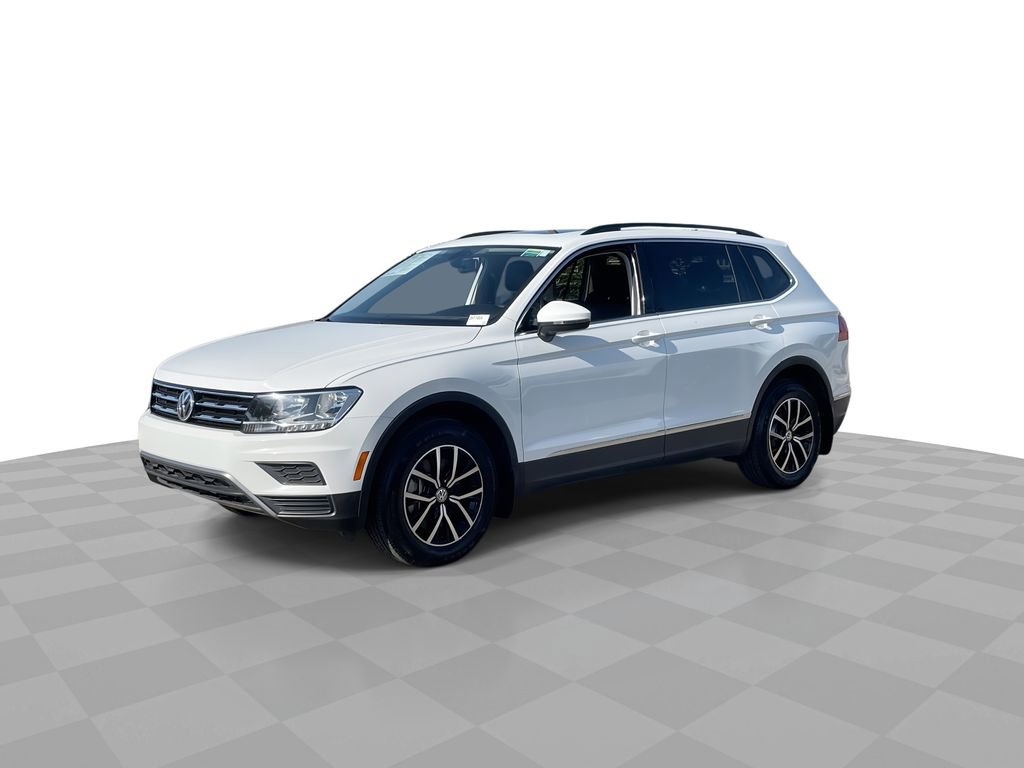 Used 2021 Volkswagen Tiguan SE w/ Panoramic Sunroof Package image 4