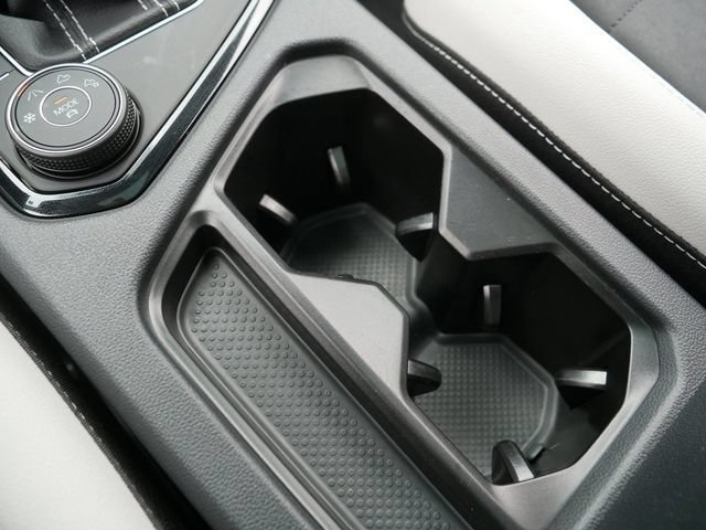 Certified 2025 Volkswagen Taos SE AWD/4WD image 36
