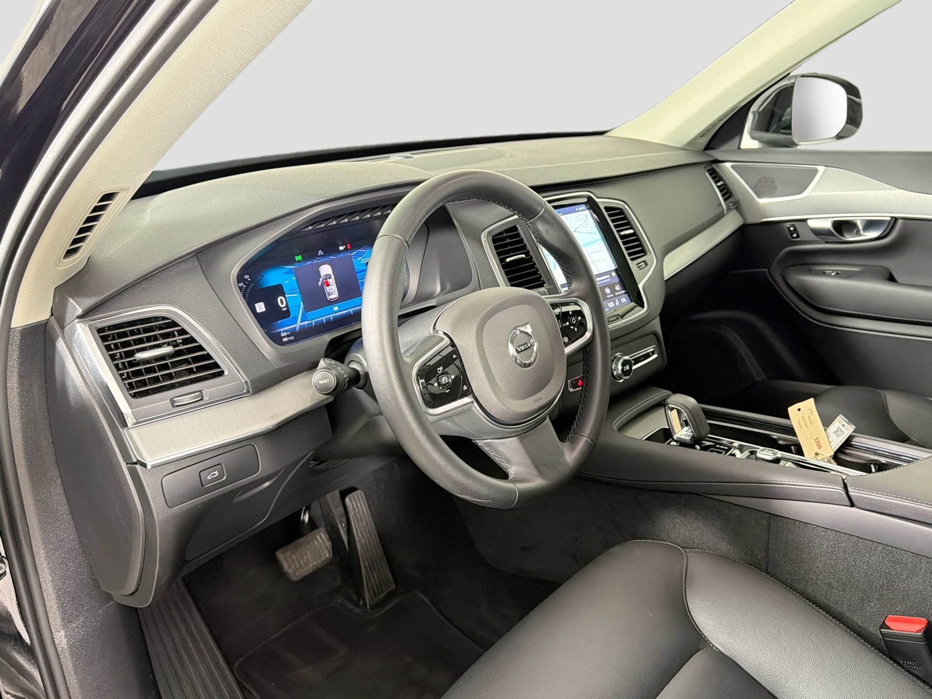 Certified 2025 Volvo XC90 B5 Core AWD/4WD image 10