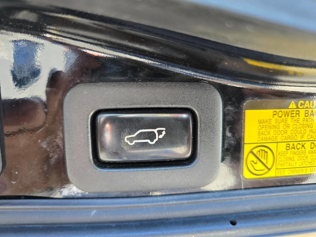 Used 2011 Lexus LX 570 4WD image 31