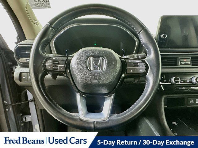 Used 2023 Honda Pilot Touring image 16