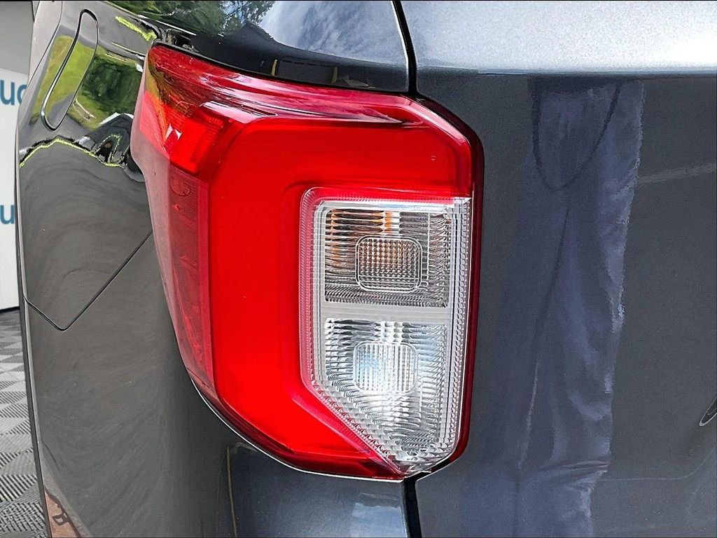 Used 2020 Ford Explorer XLT w/ Comfort Package AWD/4WD image 26