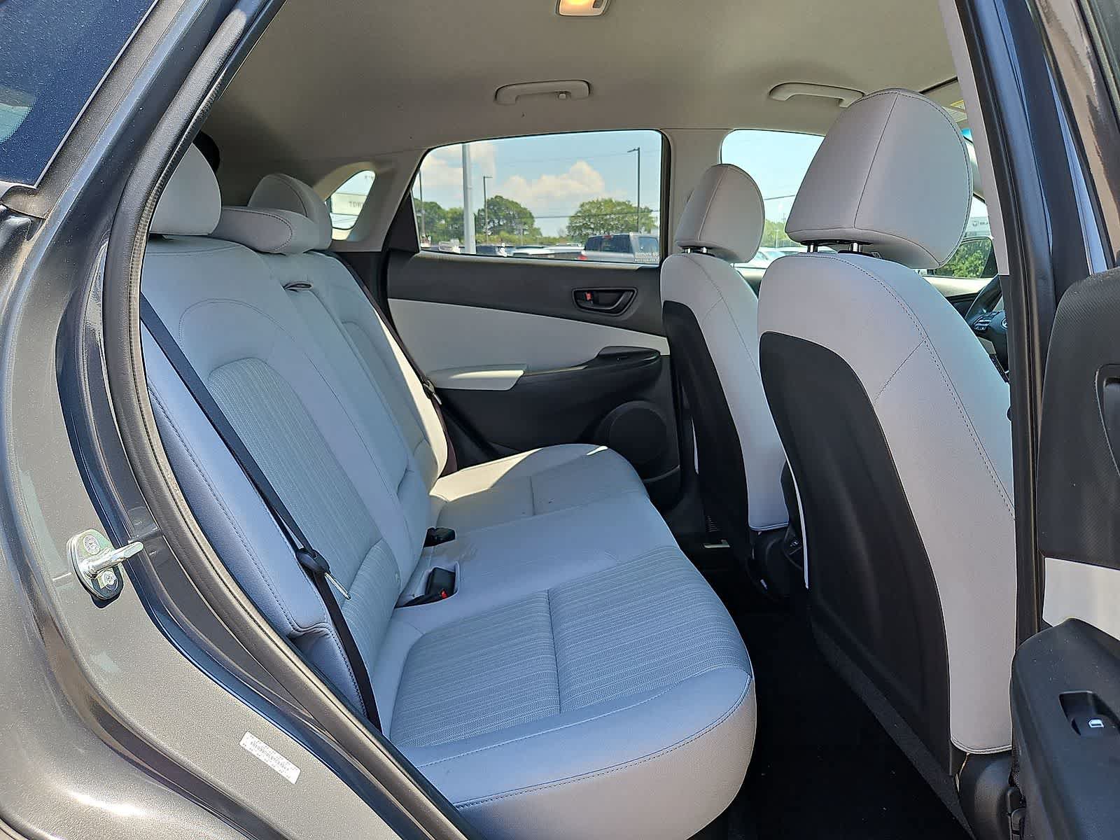 Used 2023 Hyundai Kona SEL FWD image 30