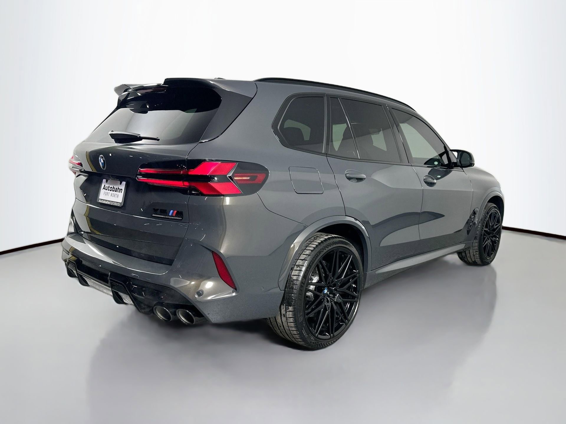 New 2025 BMW X5 M Competition w/ Executive Package image 5