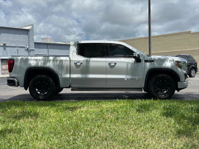 Used 2021 GMC Sierra 1500 Denali w/ Denali Ultimate Package AWD/4WD image 8