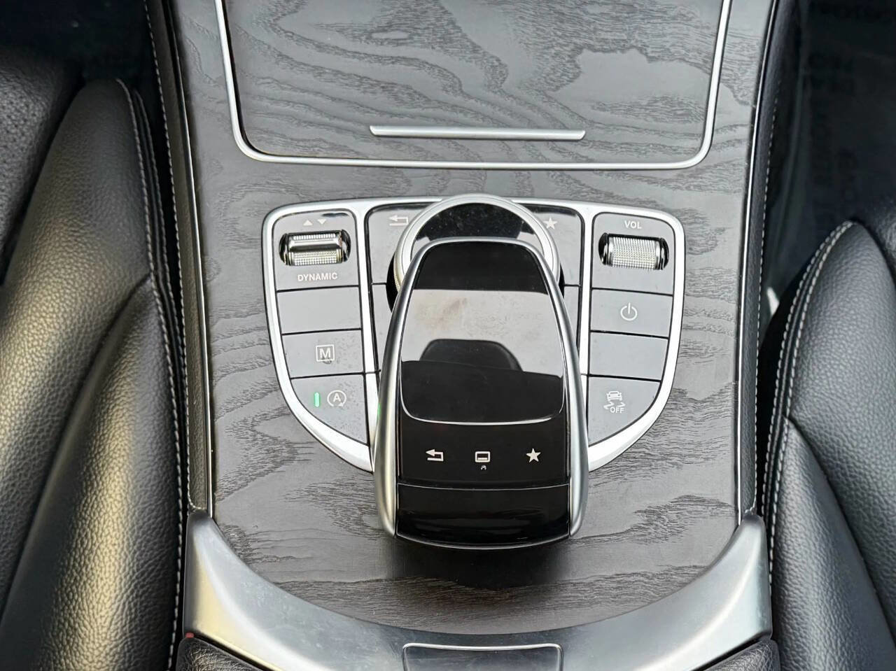 Used 2016 Mercedes-Benz GLC 300 GLC 300 4MATIC AWD 4dr SUV image 18