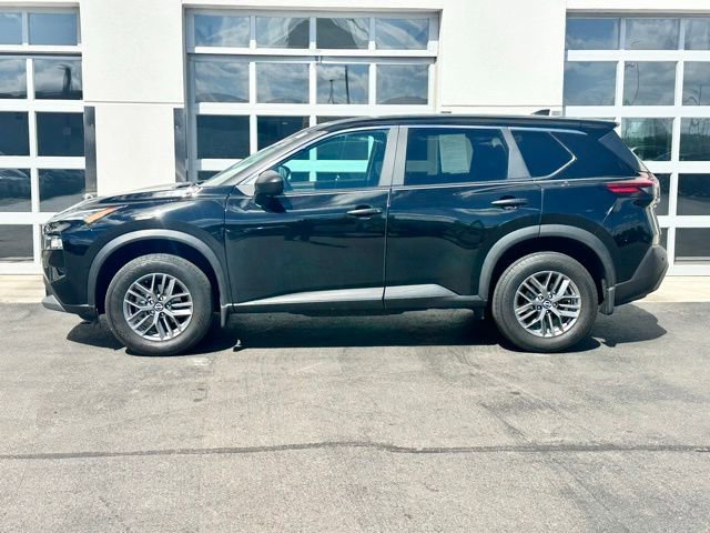 Used 2023 Nissan Rogue S AWD/4WD image 3