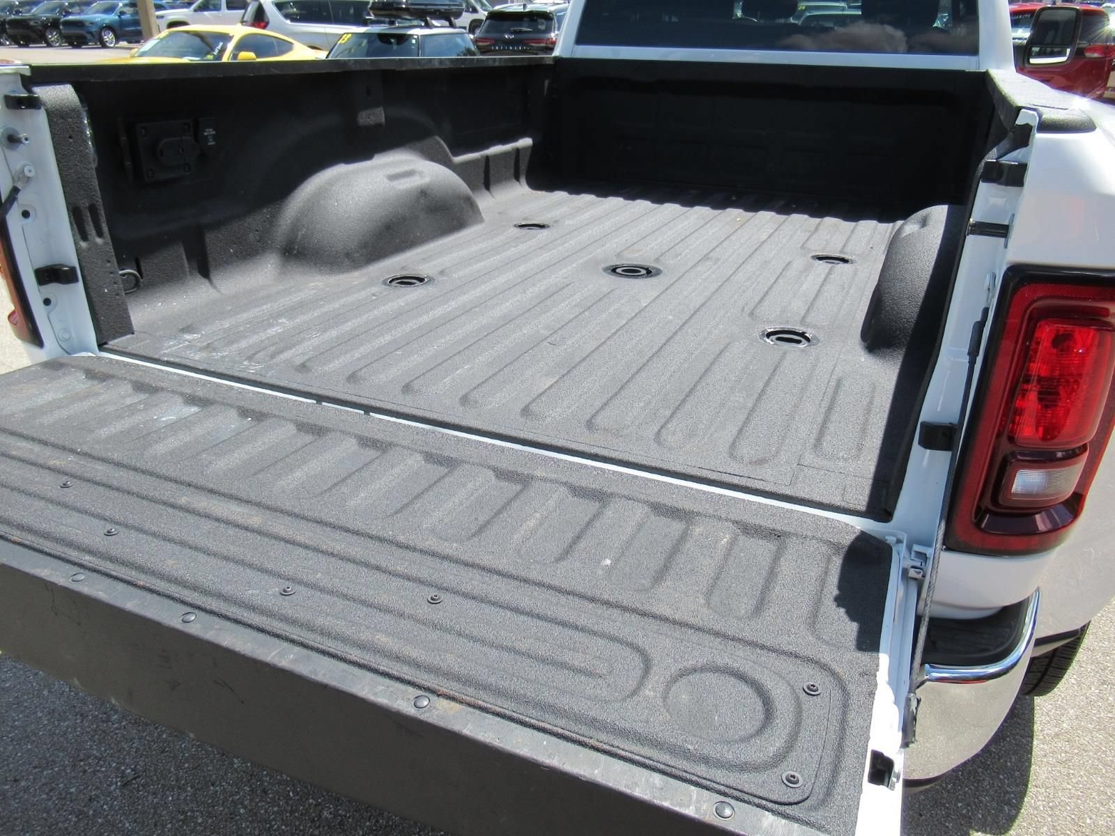 Certified 2026 RAM 3500 Tradesman w/ Chrome Appearance Group AWD/4WD image 9