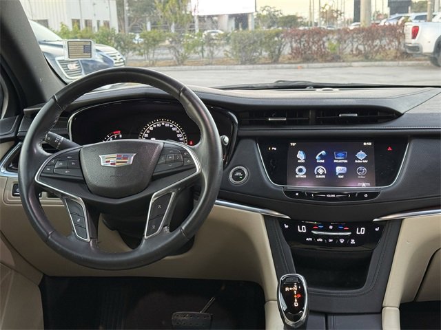 Used 2017 Cadillac XT5 Luxury image 21