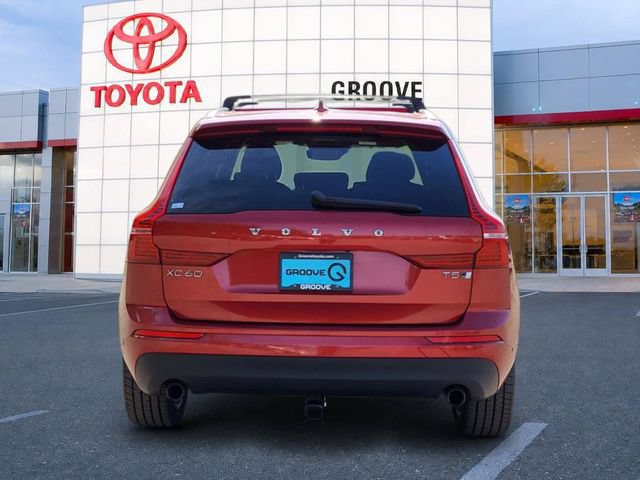 Used 2018 Volvo XC60 T5 Momentum w/ Convenience Package AWD/4WD image 5