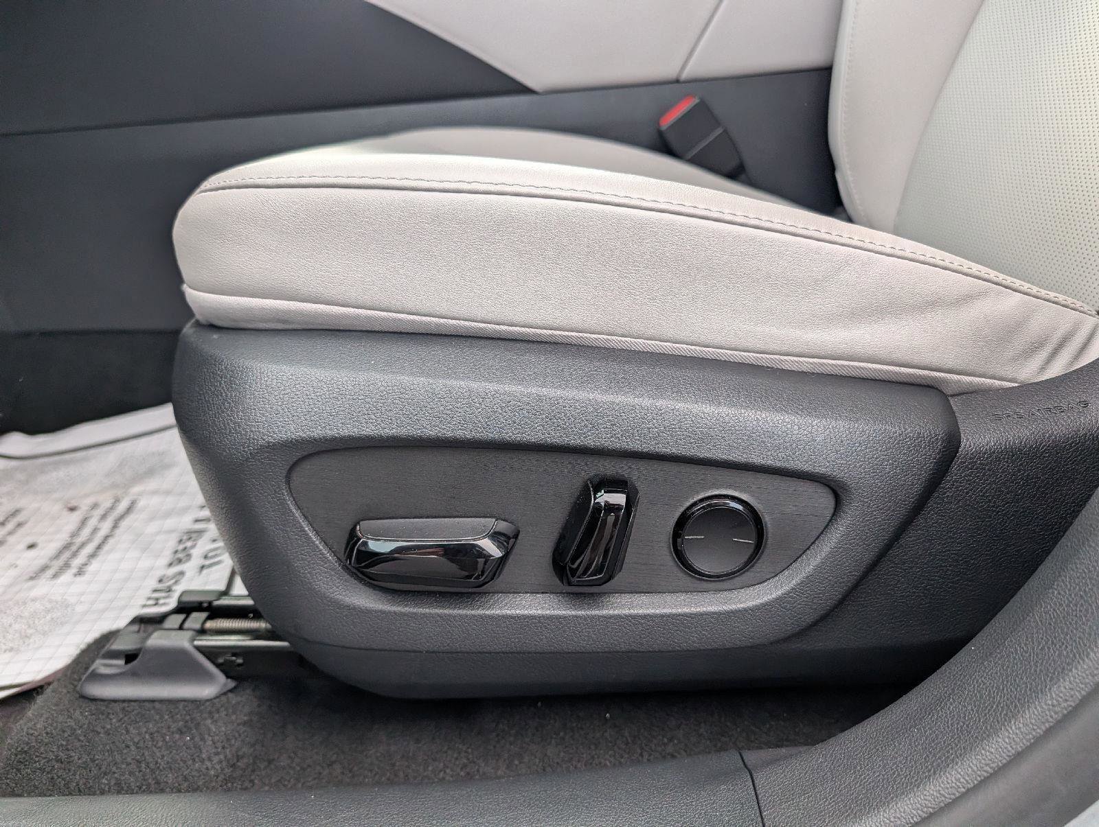 Used 2023 Lexus RX 350h w/ Cold Area Package AWD/4WD image 8