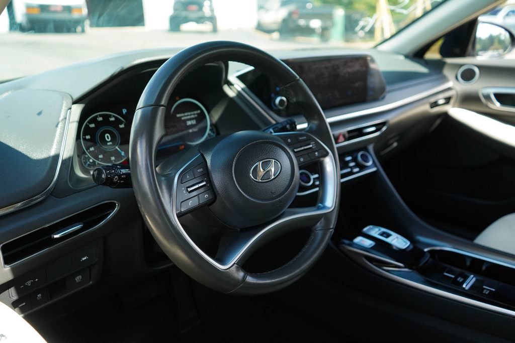 Used 2023 Hyundai Sonata SEL w/ Convenience Package FWD image 6