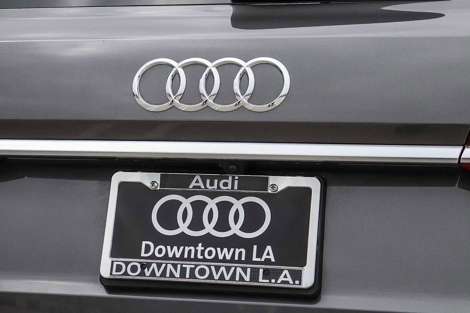 Used 2023 Audi Q7 2.0T Premium w/ Convenience Package AWD/4WD image 11