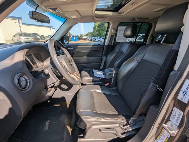 Used 2016 Jeep Patriot 75th Anniversary w/ Power Value Group AWD/4WD image 5