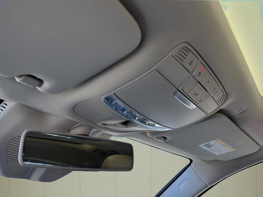 Used 2020 Mercedes-Benz GLC 300 4MATIC image 36