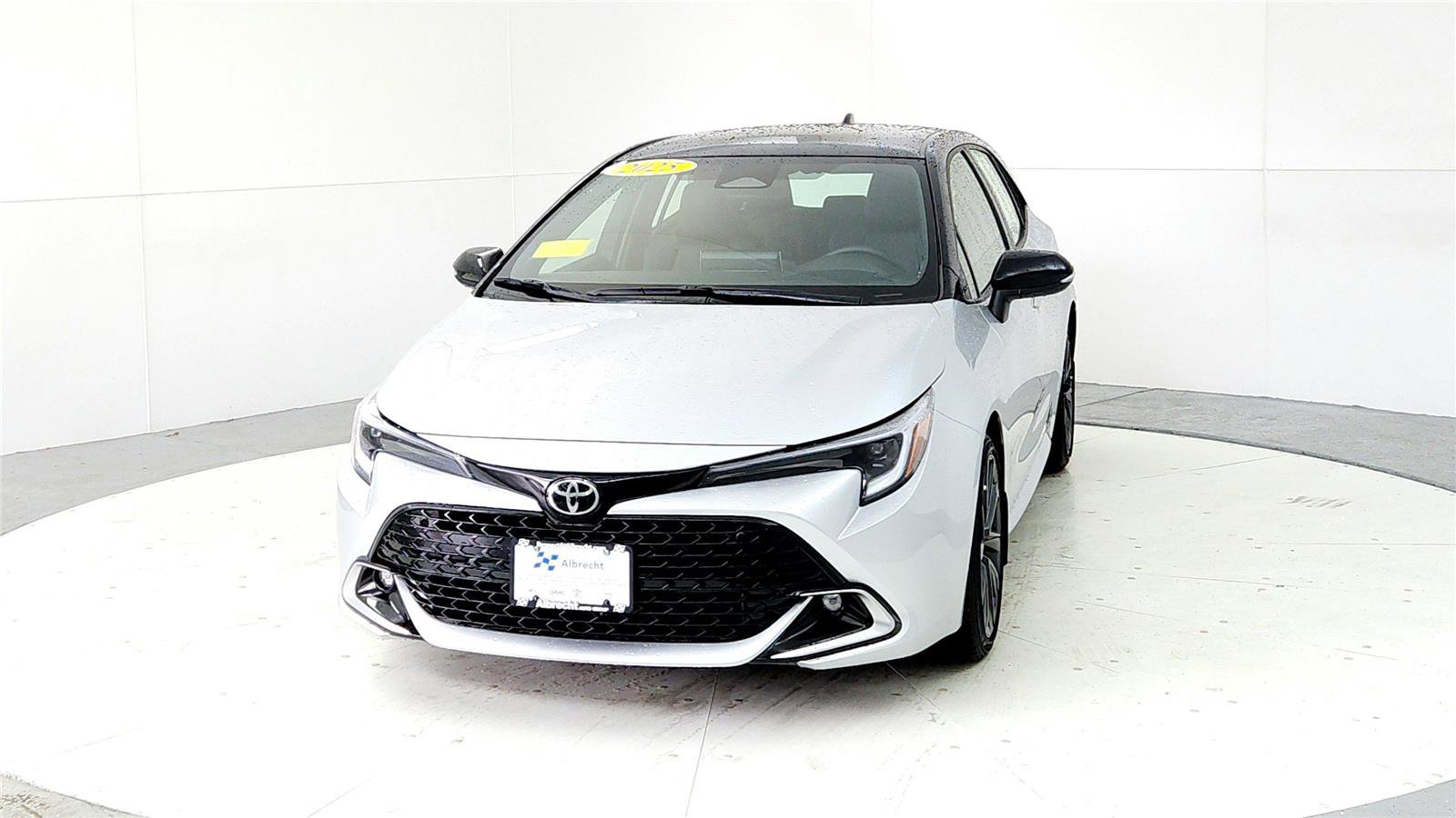 Certified 2025 Toyota Corolla XSE FWD image 2