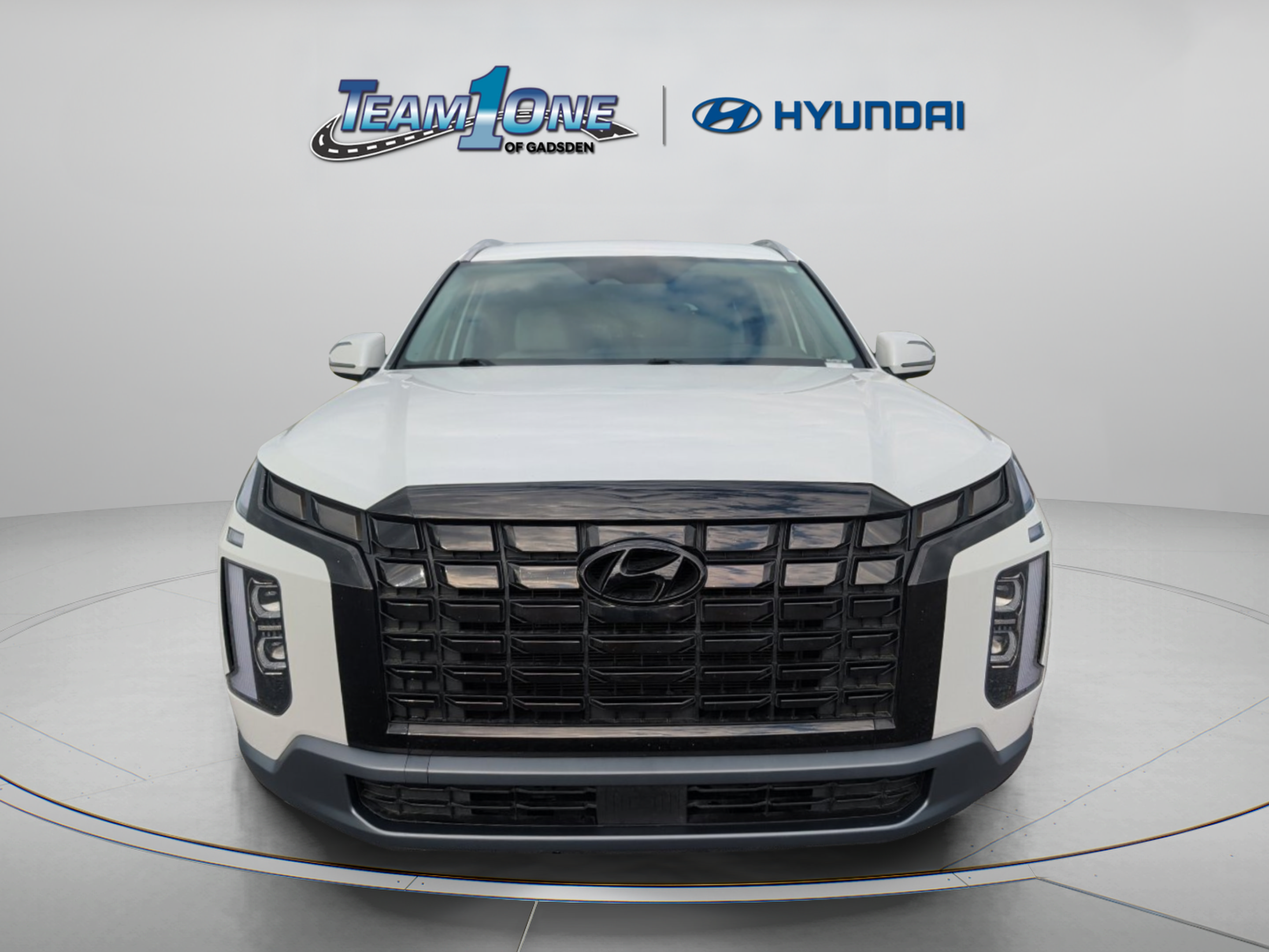 Used 2024 Hyundai Palisade SEL FWD image 2