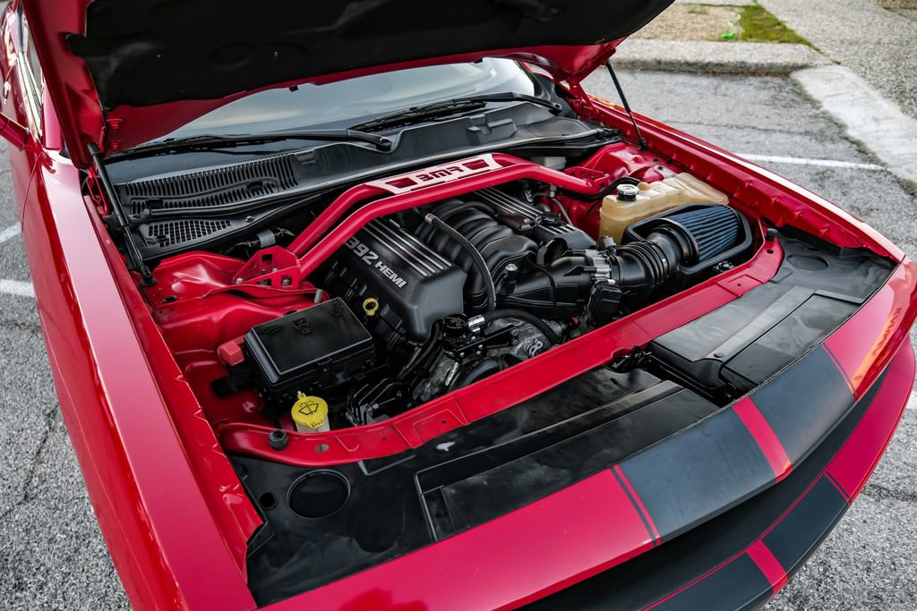 Used 2015 Dodge Challenger SRT w/ Technology Group image 53