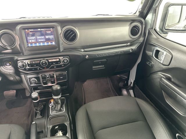 Used 2023 Jeep Wrangler Unlimited w/ Cold Weather Group AWD/4WD image 26