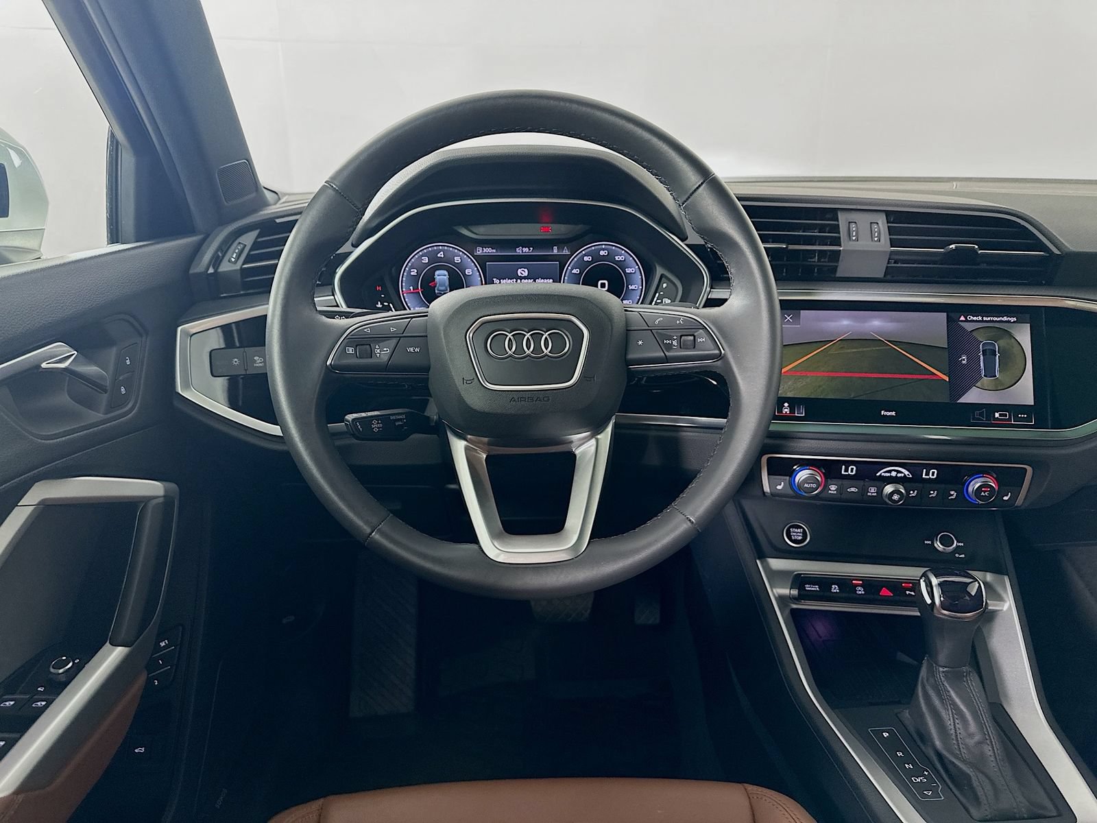 Used 2025 Audi Q3 2.0T Premium Plus w/ Premium Plus Package AWD/4WD image 16