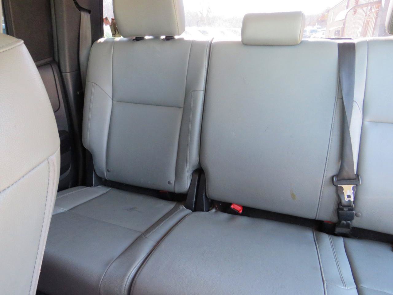 Used 2016 Toyota Tundra SR w/ Tow Package RWD image 12