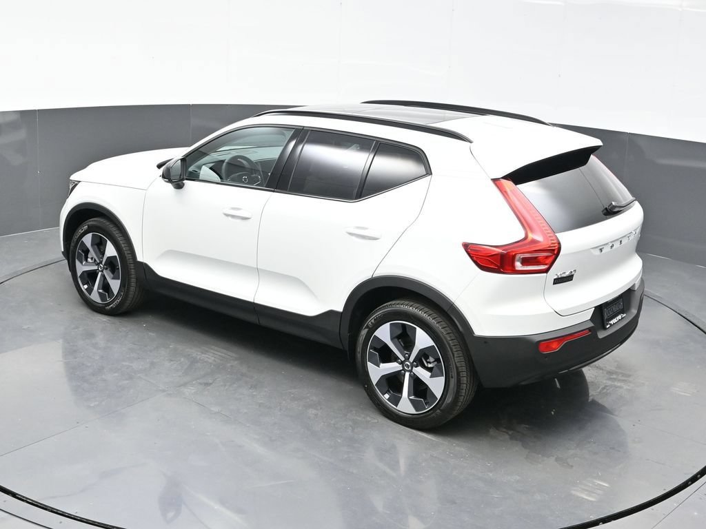 New 2026 Volvo XC40 B5 Plus w/ Protection Package Premier AWD/4WD image 24