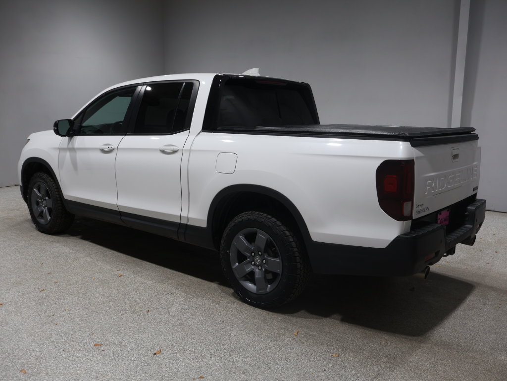 Used 2025 Honda Ridgeline TrailSport image 5