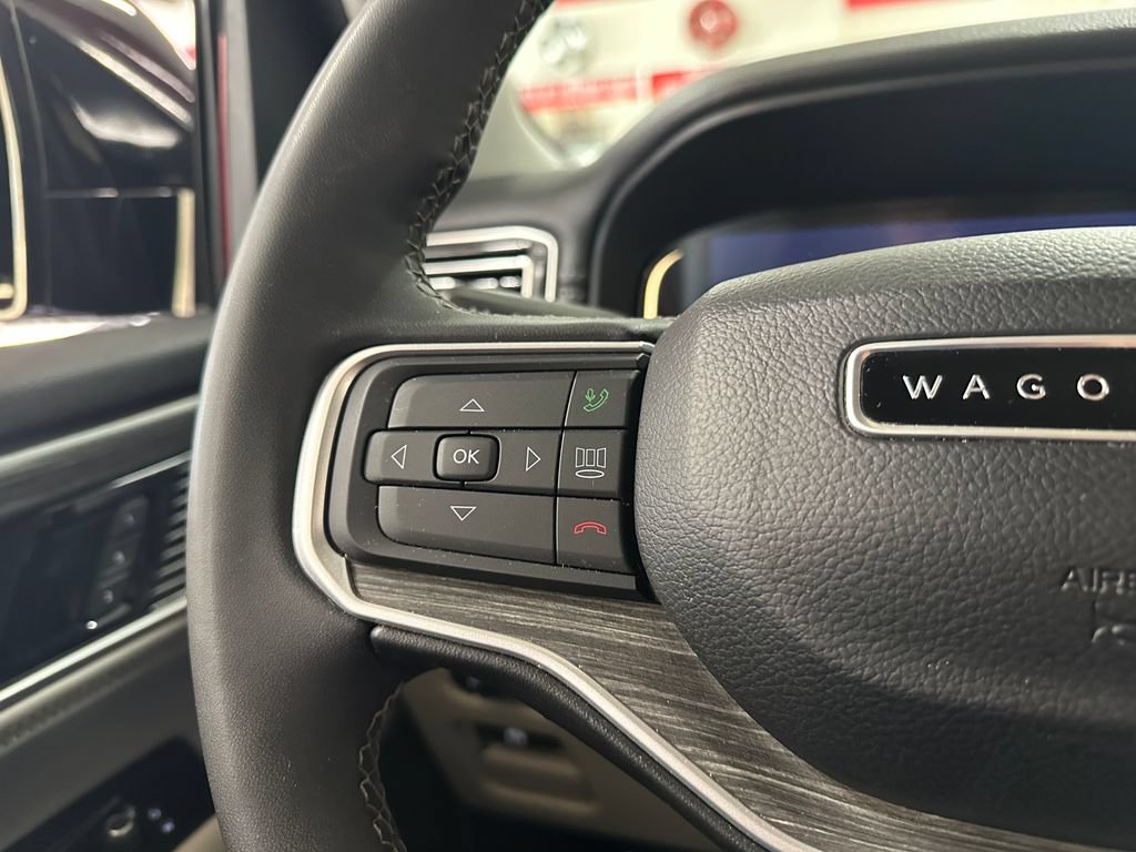 Certified 2024 Jeep Wagoneer Series III AWD/4WD image 18