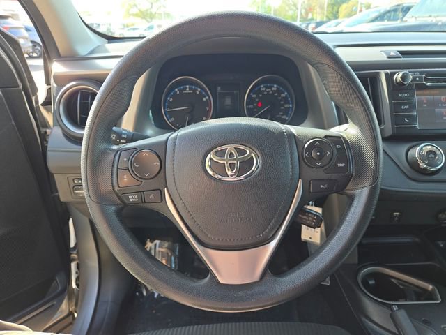 Used 2018 Toyota RAV4 LE image 24