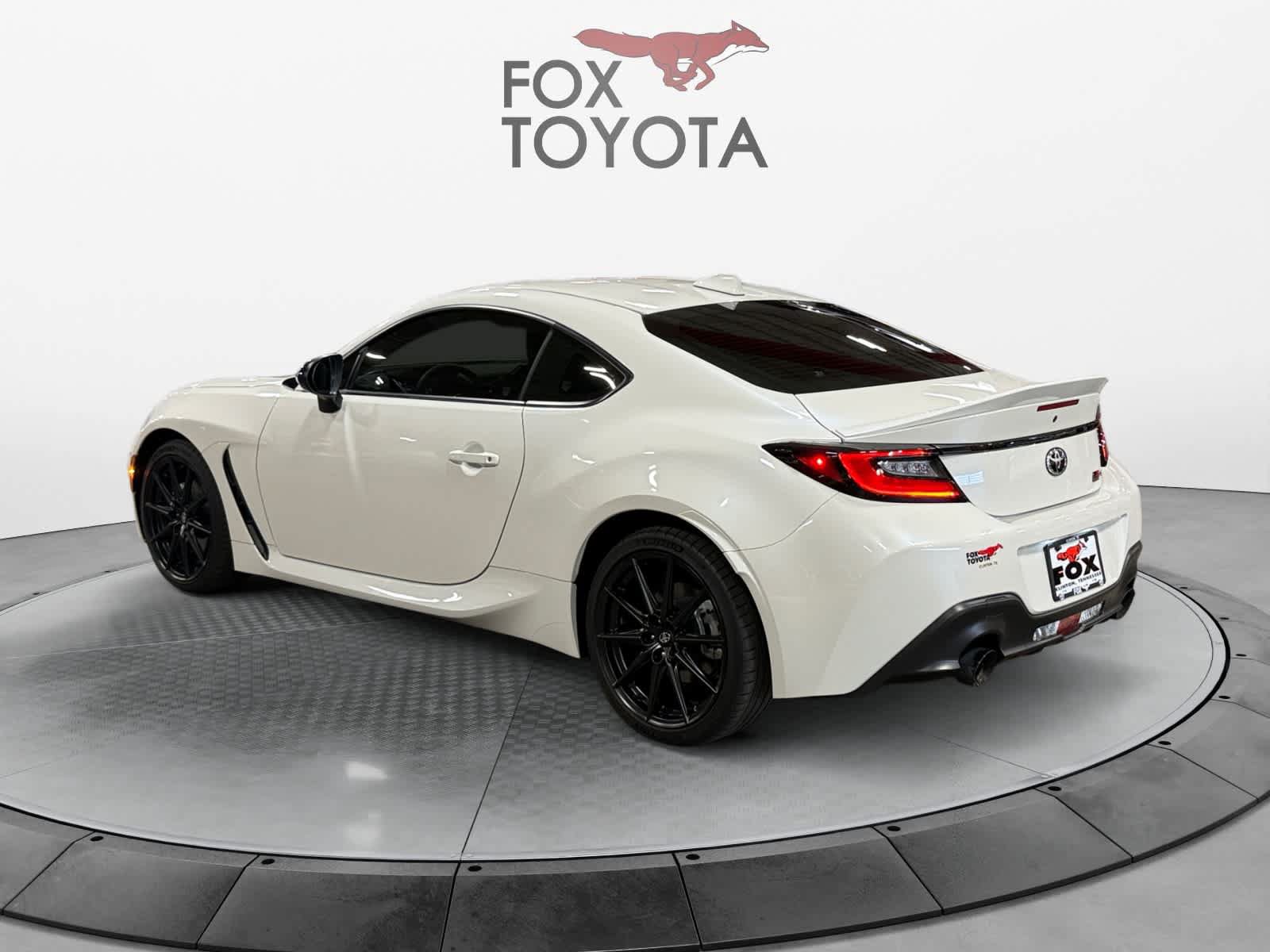 Used 2024 Toyota GR86 Premium RWD image 4