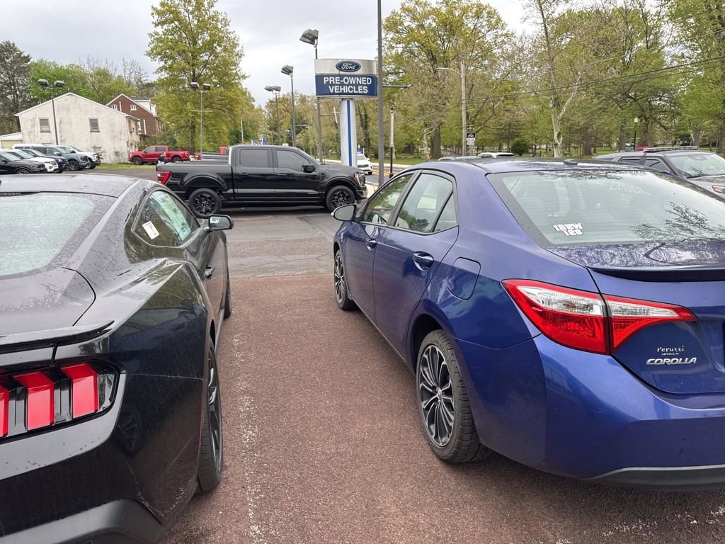 Used 2015 Toyota Corolla S Premium FWD image 5