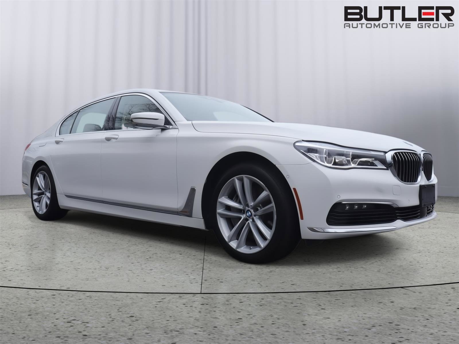 Used 2016 BMW 750i image 8