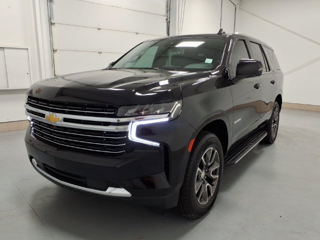 Used 2023 Chevrolet Tahoe LT w/ Luxury Package RWD image 7