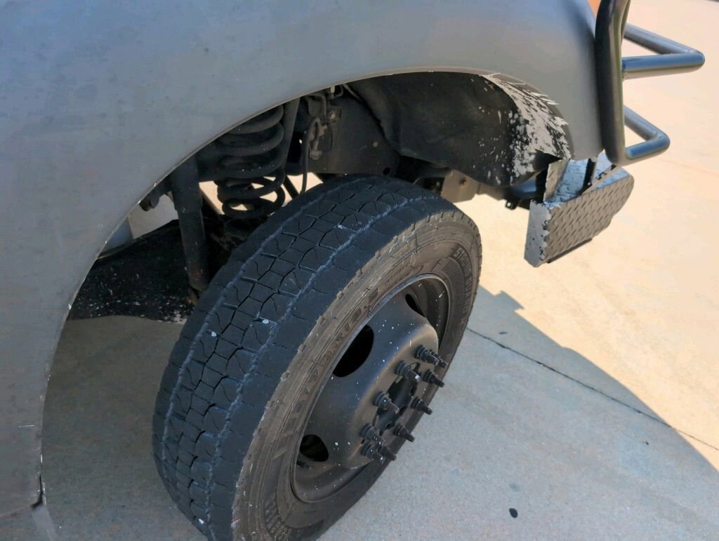 Used 2016 Ford F450 XLT w/ Ambulance Prep Package image 27