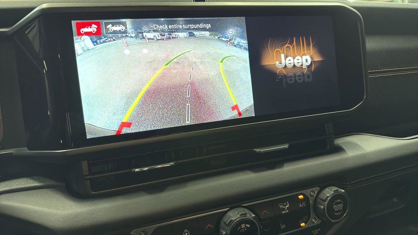 Used 2025 Jeep Wrangler Unlimited Rubicon 392 image 19