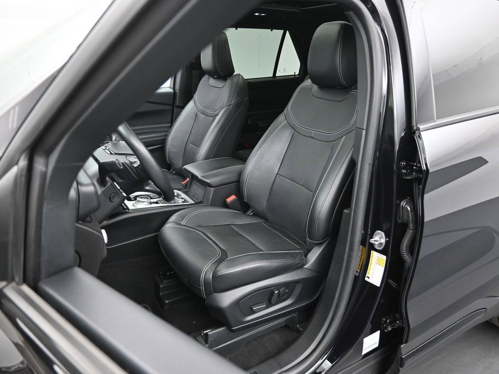 Certified 2023 Ford Explorer ST w/ Equipment Group 401A AWD/4WD image 9