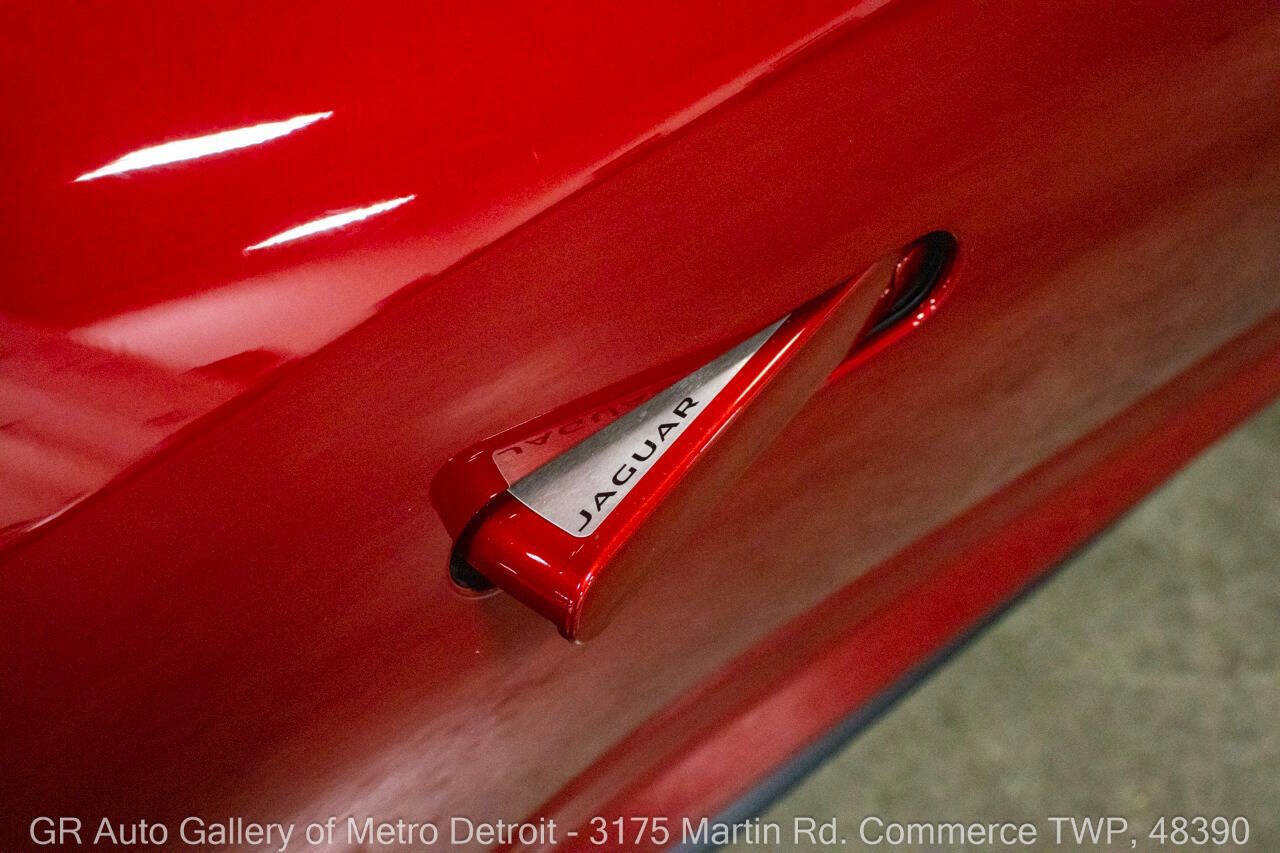 Used 2014 Jaguar F-TYPE S image 37