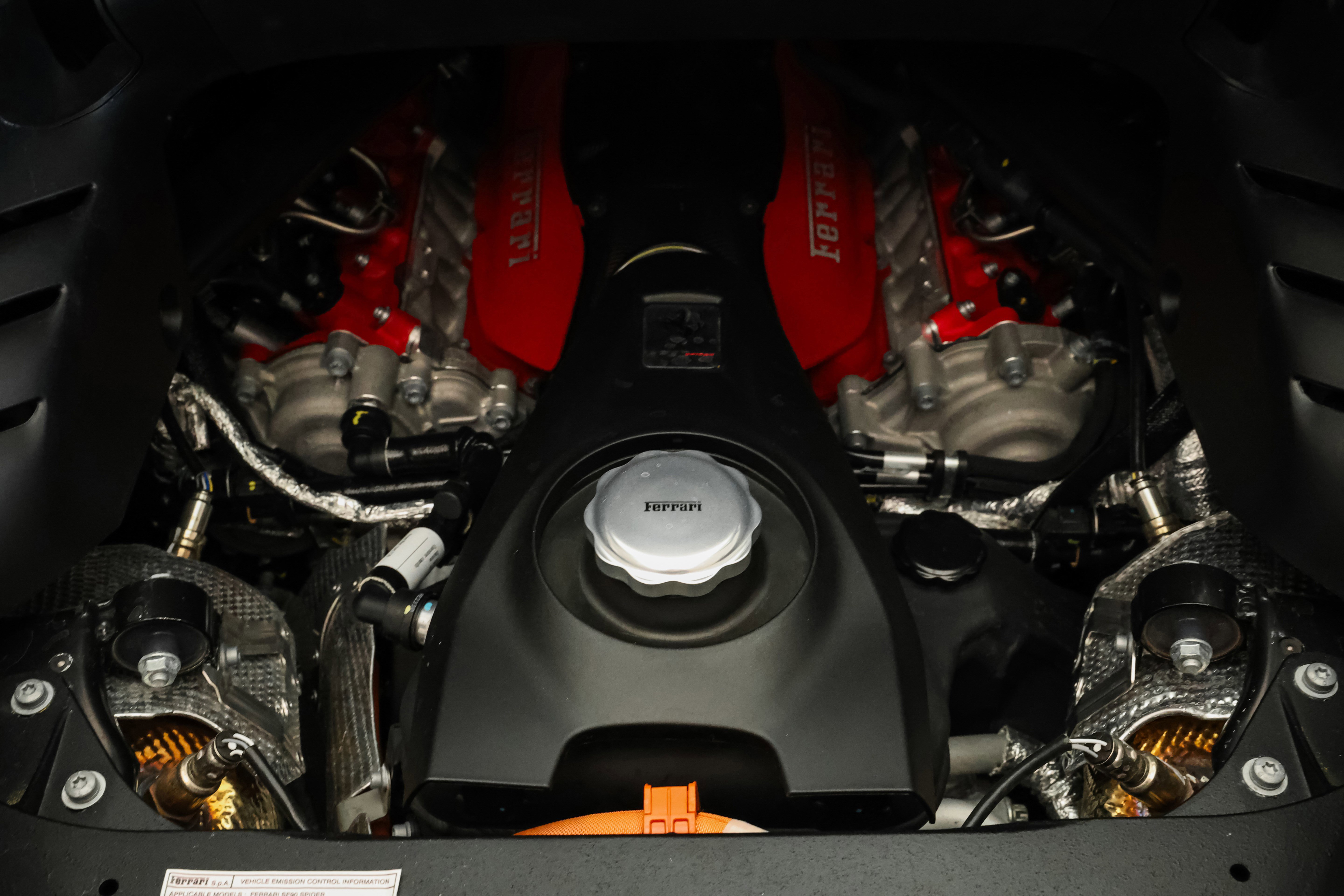 Used 2024 Ferrari SF90 Spider image 11